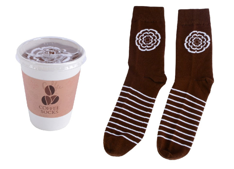 Socken in einer Geschenkverpackung im Kaffee-Look (Produktfoto 1)